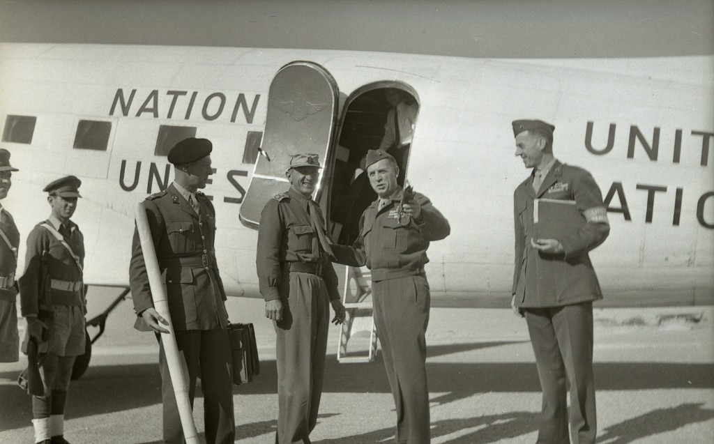 גנרל ריילי ומשלחת האום שיוצאת לשיחות רודוס, 1948_2